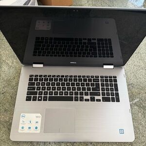 Dell Inspirion 17" 7000 2 in 1 Laptop in Brushed Silver with Black Keyboard